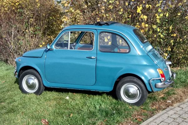 Fiat 500 Cinquecento mit Faltdach