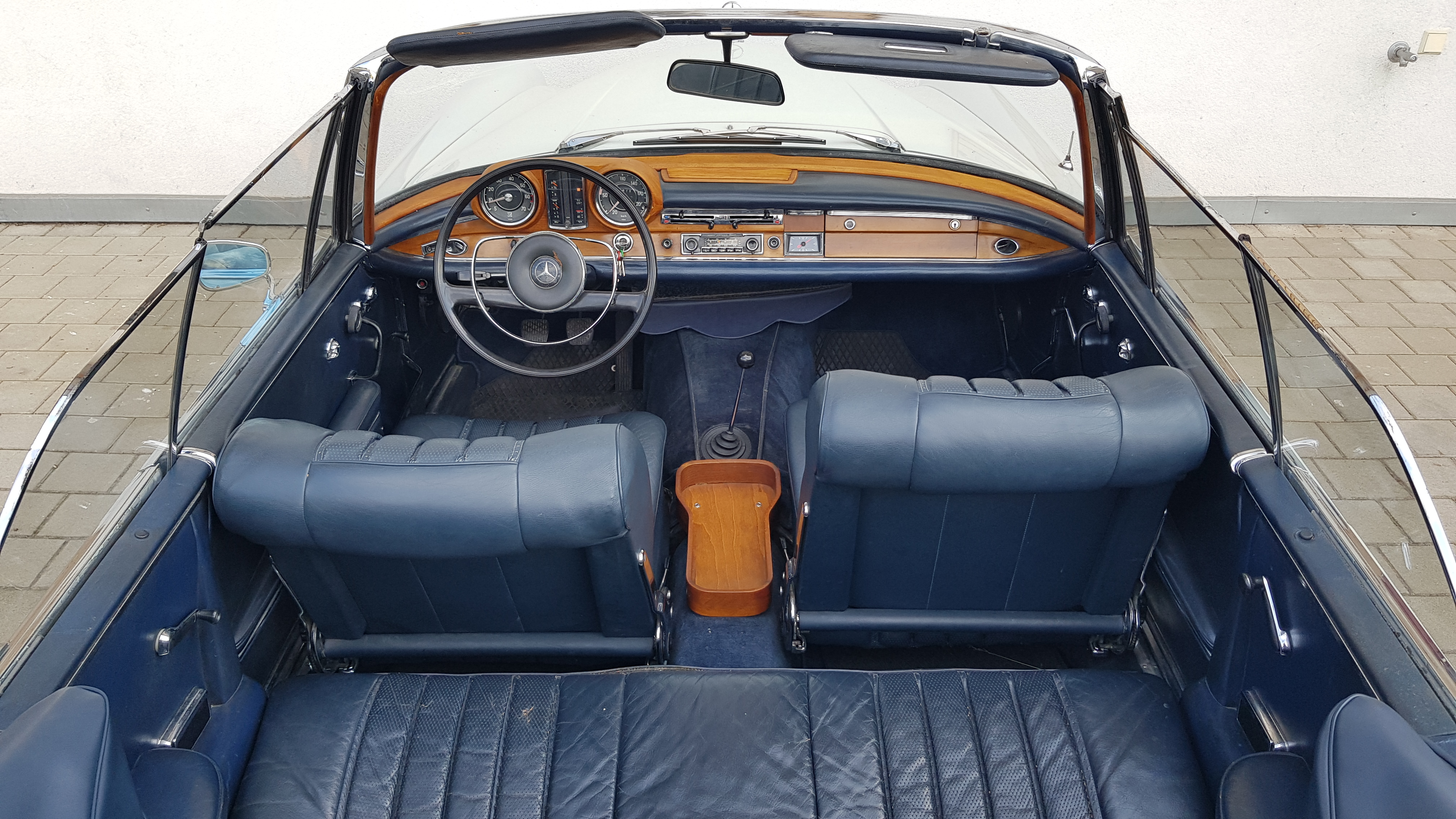 Mercedes-Benz 250 SE Cabriolet