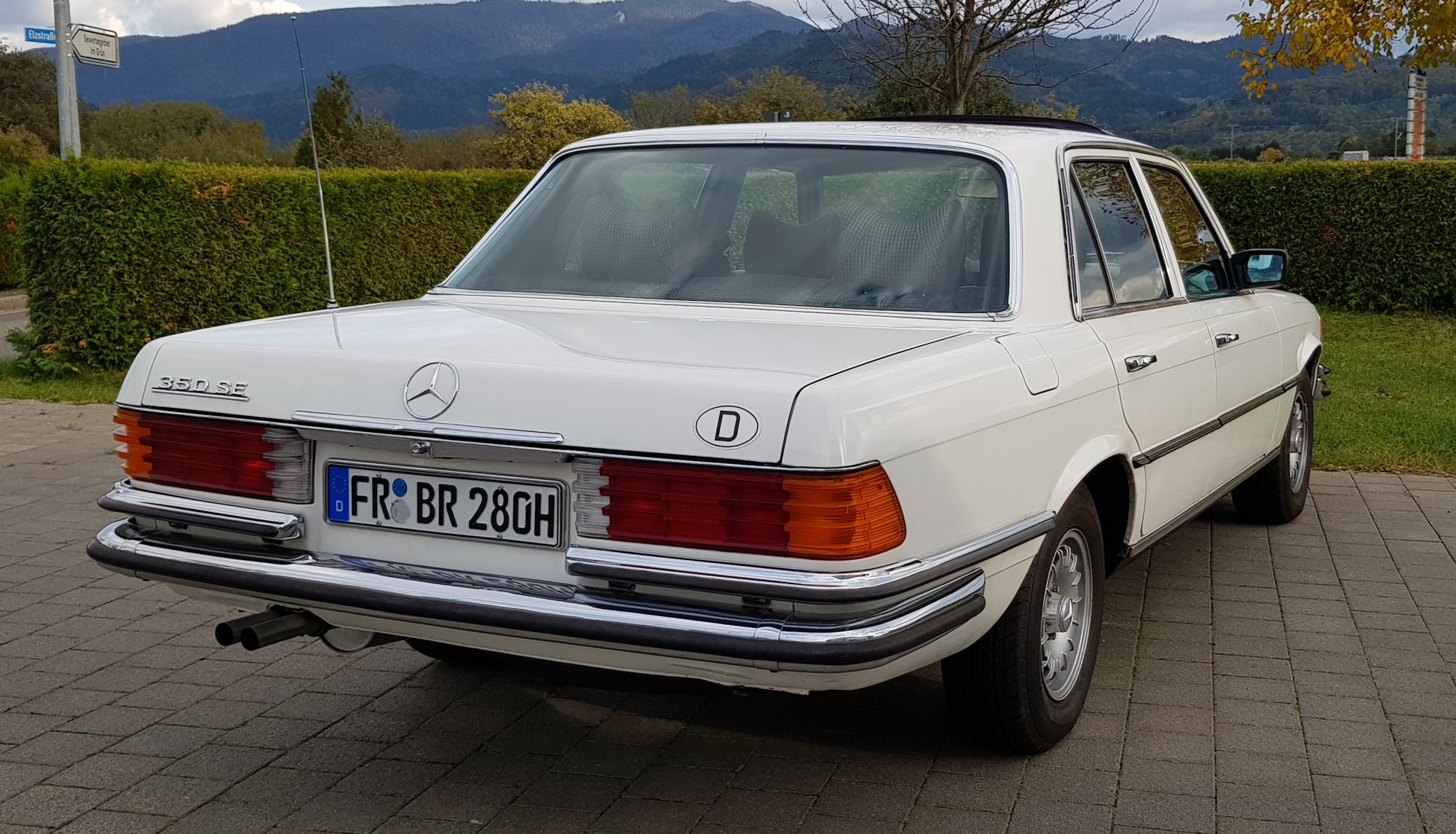 Mercedes-Benz 350 SE (erste S-Klasse)